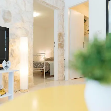 Lct Charming Beach House Apartment Hvar Town