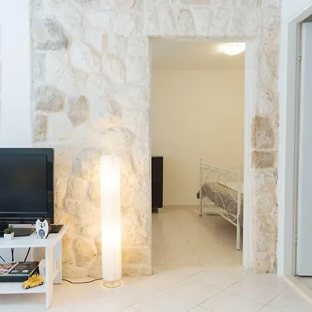 Lct Charming Beach House Apartment